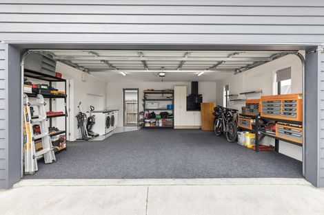 Photo of property in 12 Ivy Lane, Kelvin Grove, Palmerston North, 4414