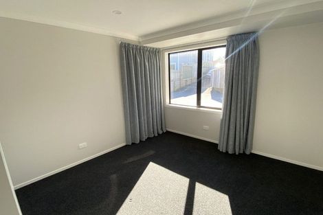 Photo of property in 102 Mangorei Road, Merrilands, New Plymouth, 4312