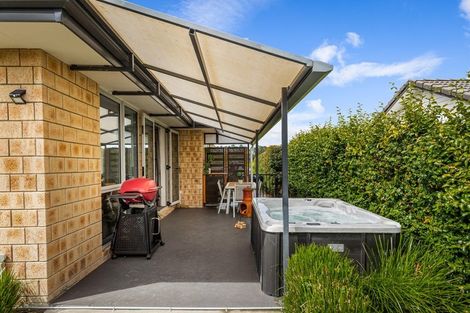 Photo of property in 44c Gilbransen Road, Kumeu, 0810