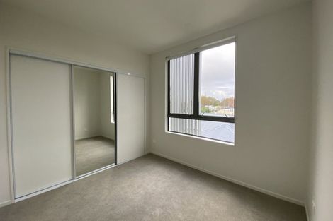 Photo of property in 5/2 Moor Avenue, Te Atatu Peninsula, Auckland, 0610