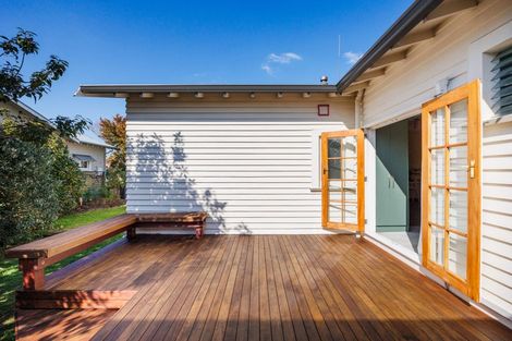 Photo of property in 3 Cuba Street, Takaro, Palmerston North, 4412