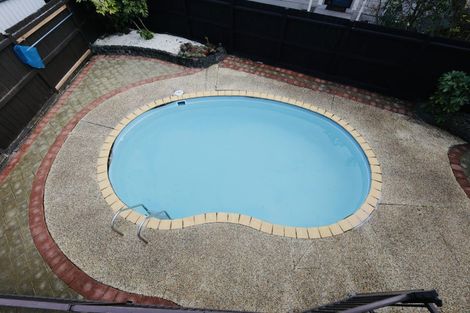 Photo of property in 141 West Harbour Drive, West Harbour, Auckland, 0618