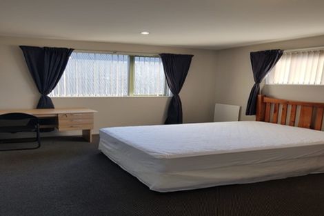 Photo of property in 100 Rattray Street, Riccarton, Christchurch, 8041