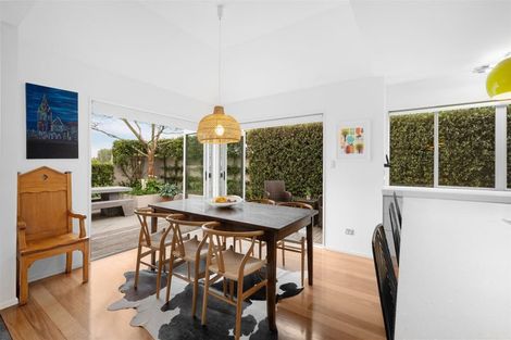 Photo of property in 51 Croziers Road, St Albans, Christchurch, 8052