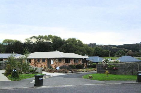 Photo of property in 25 Duxford Crescent, Fairfield, Dunedin, 9018