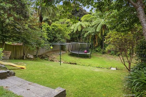 Photo of property in 6 Woodstock Terrace, Tawa, Wellington, 5028