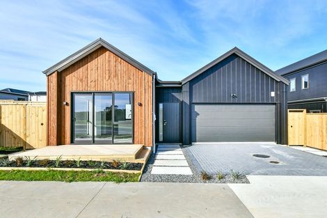 Photo of property in 17 Wagyu Lane, Karaka, 2580