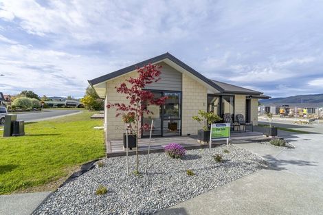 Photo of property in 10 Pop Andrew Drive, Te Anau, 9600