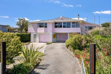 Photo of property in 14 Manga-pirau Street, Waikawa Beach, Manakau, 5573