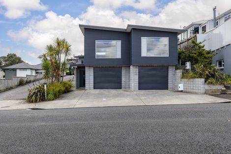 Photo of property in 26 Birdwood Avenue, Moturoa, New Plymouth, 4310