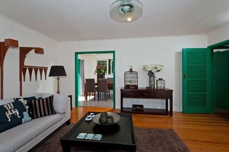 Photo of property in 1/36 Lyttelton Avenue, Forrest Hill, Auckland, 0620