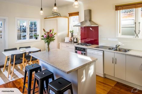 Photo of property in 60 The Parade, Island Bay, Wellington, 6023
