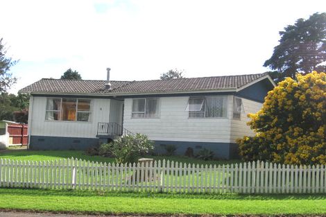 Photo of property in 4 Osman Street, Glen Eden, Auckland, 0602