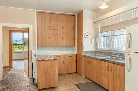 Photo of property in 28 The Esplanade, Westport, 7825