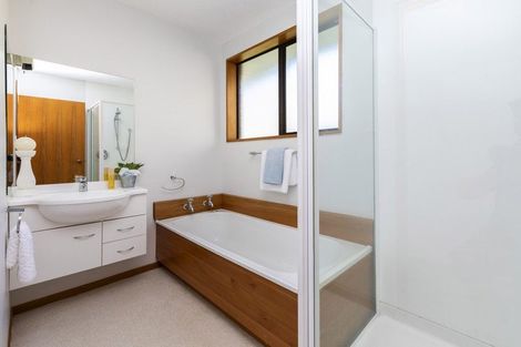 Photo of property in 127 Moncks Spur Road, Redcliffs, Christchurch, 8081
