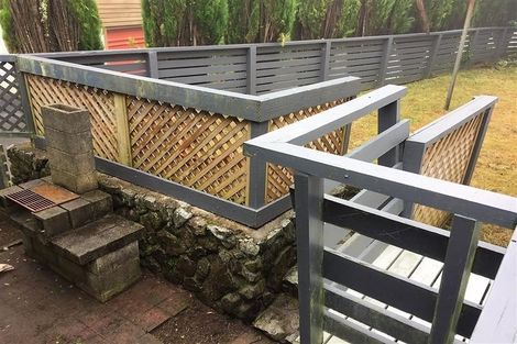 Photo of property in 13a Kingsbridge Place, Newlands, Wellington, 6037