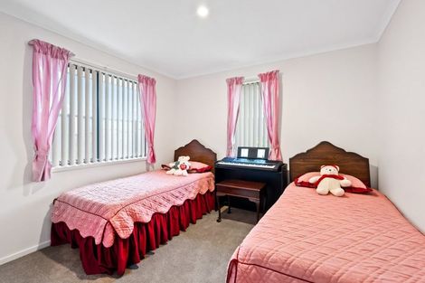 Photo of property in 18 Sycamore Drive, Sunnynook, Auckland, 0620