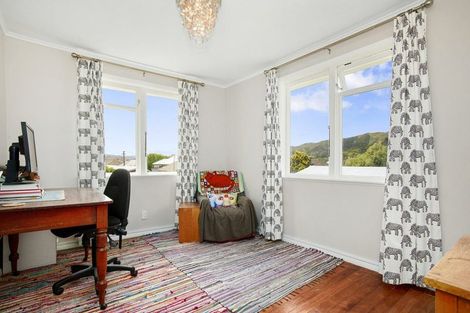 Photo of property in 73 Godley Street, Waiwhetu, Lower Hutt, 5010