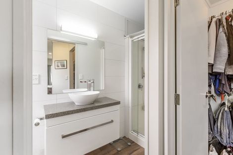 Photo of property in 35a Kauri Road, Stanmore Bay, Whangaparaoa, 0932