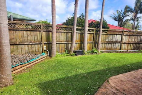 Photo of property in 8 Huntington Drive, Huntington Park, Auckland, 2013