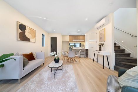 Photo of property in 28a Moire Road, Massey, Auckland, 0614