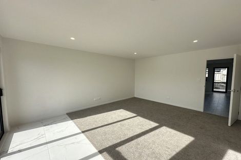 Photo of property in 15b Poruru Close, Papakura, 2110
