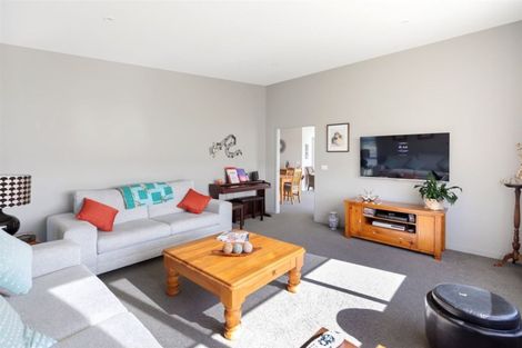 Photo of property in 10 Louise Drive, Ohauiti, Tauranga, 3112