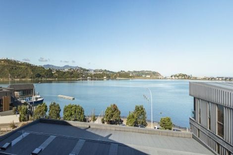 Photo of property in Patent 326 Apartments, 404s/326 Evans Bay Parade, Hataitai, Wellington, 6021