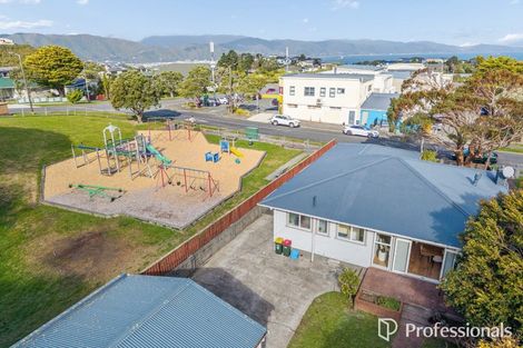 Photo of property in 19 Holly Grove, Maungaraki, Lower Hutt, 5010
