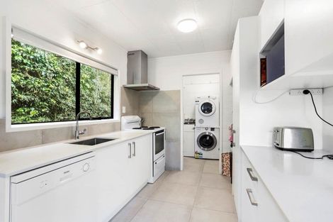 Photo of property in 184 Hutchinson Avenue, New Lynn, Auckland, 0600