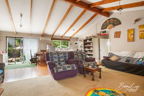 Photo of property in 10 Paradise Road, Coopers Beach, 0420