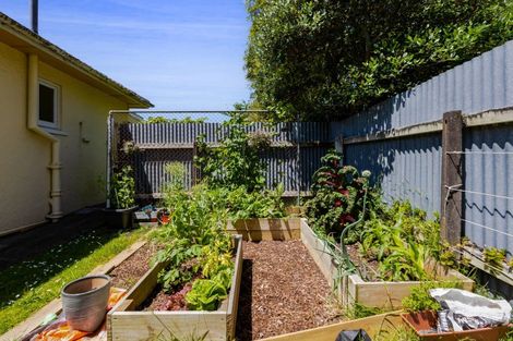 Photo of property in 205 South Road, Spotswood, New Plymouth, 4310