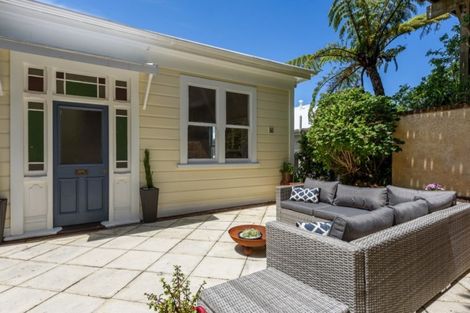 Photo of property in 57f3 Central Terrace, Kelburn, Wellington, 6012