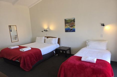 Photo of property in 76 Lake Terrace, Taupo, 3330
