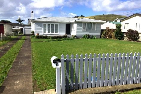 Photo of property in 3 Derrett Place, Mangere Bridge, Auckland, 2022