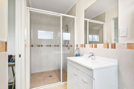 Photo of property in 22 Kokako Rise, Papakura, 2110