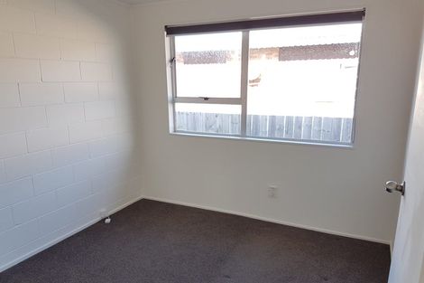 Photo of property in 3/72 Portage Road, New Lynn, Auckland, 0600