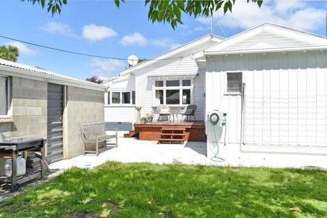 Photo of property in 18 Lionel Street, Avonside, Christchurch, 8061
