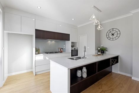 Photo of property in 6 Coote Way, Kumeu, 0810