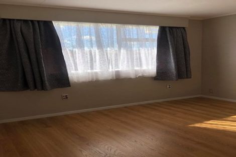 Photo of property in 184/84a Greenslade Crescent, Northcote, Auckland, 0627