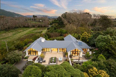 Photo of property in 90 Peka Peka Road, Peka Peka, Waikanae, 5391
