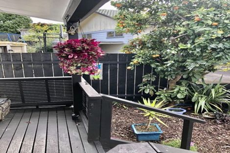 Photo of property in 6 Peterhouse Place, West Harbour, Auckland, 0618