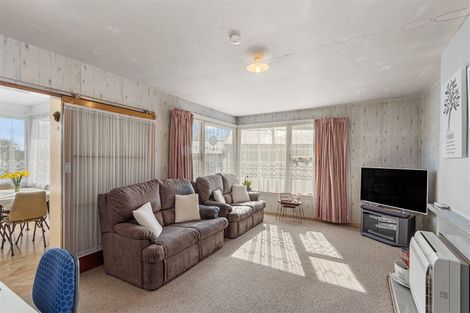 Photo of property in 8 Wychwood Crescent, Bishopdale, Christchurch, 8053