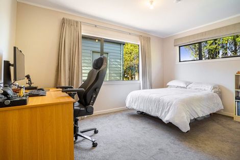 Photo of property in 11 Darcy Place, Massey, Auckland, 0614