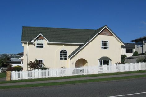 Photo of property in 119 Westchester Drive, Churton Park, Wellington, 6037