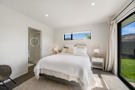 Photo of property in 13 Phoenix Place, Cromwell, 9310