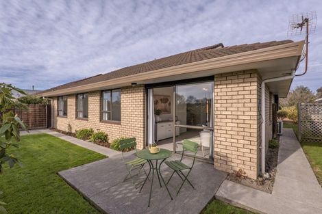 Photo of property in 1/18 Sheraton Place, Redwood, Christchurch, 8051