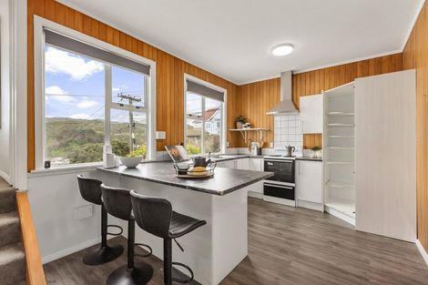 Photo of property in 6 Carlisle Street, Island Bay, Wellington, 6023