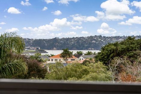 Photo of property in 10 Lagoon Way, West Harbour, Auckland, 0618