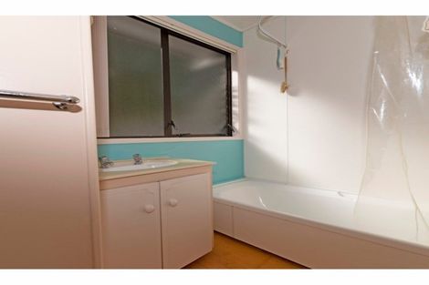 Photo of property in 53 Lavelle Road, Henderson, Auckland, 0612